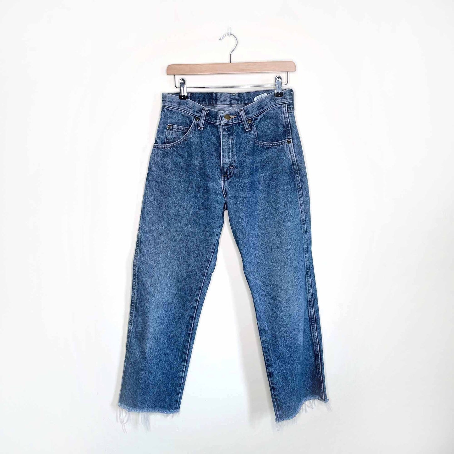Wrangler high rise cut-off cropped mom jeans - size 30