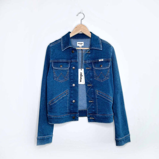 NWT Wrangler Heritage denim jacket In Throwback Blue - size xs