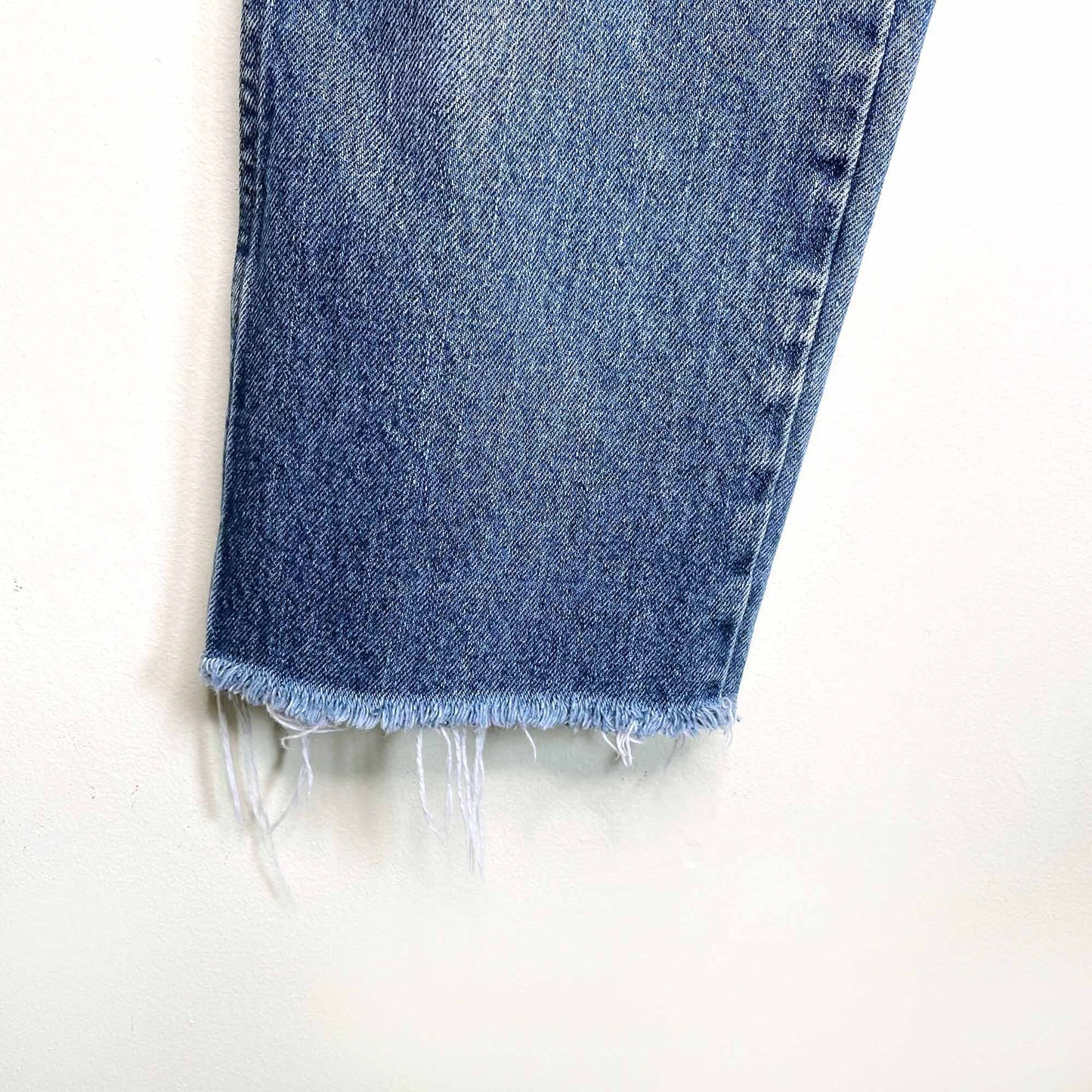 Wrangler high rise cut-off cropped mom jeans - size 30