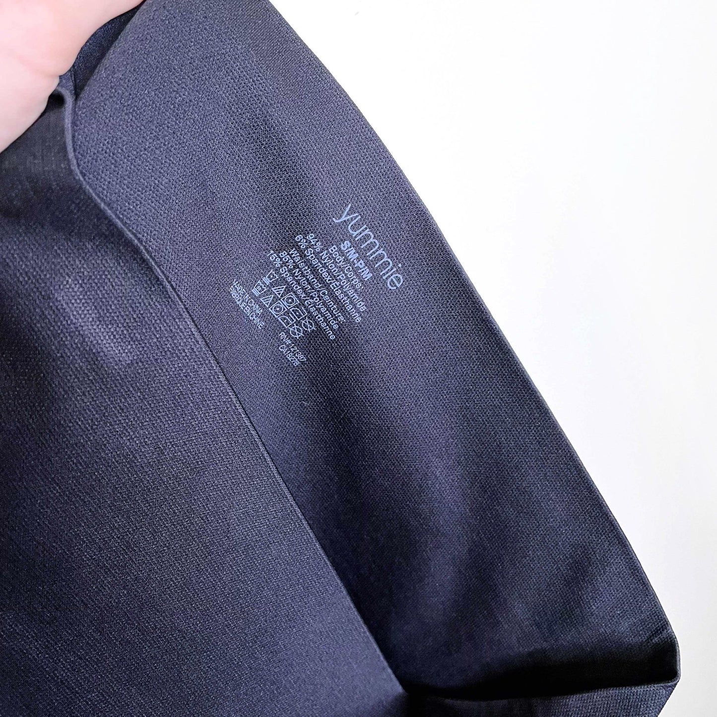 yummie tummie control cropped tights - size small