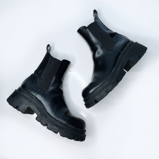 zara black leather chelsea boot chunky lug sole - size 38