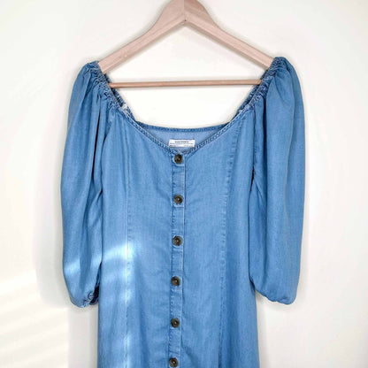 zara premium denim off shoulder button down chambray midi dress - size medium