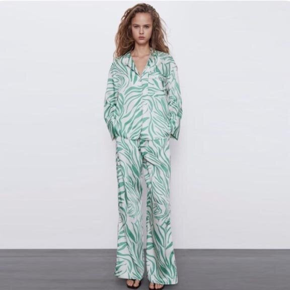 zara tropical green zebra pajama-style button down and wide leg pant set - size xs