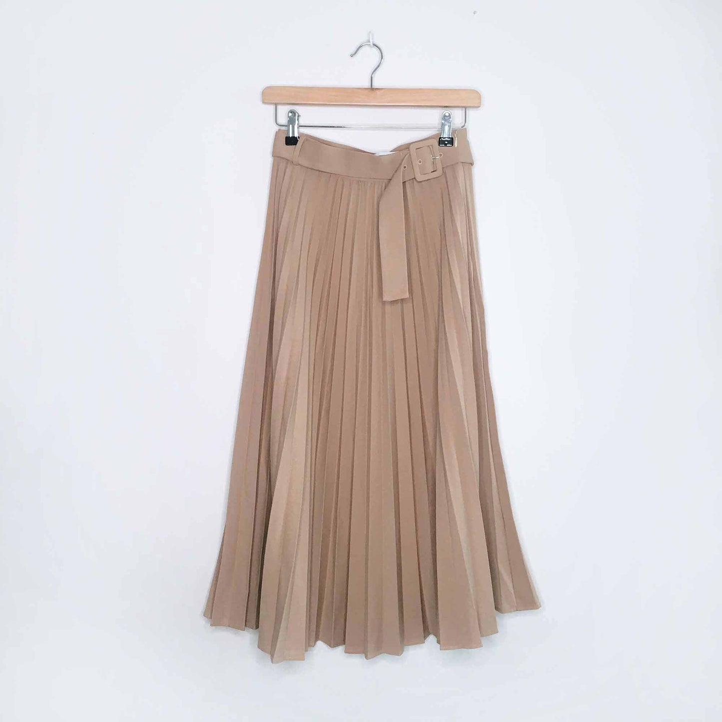 NWOT Zara pleated belted midi skirt in sand - size xs
