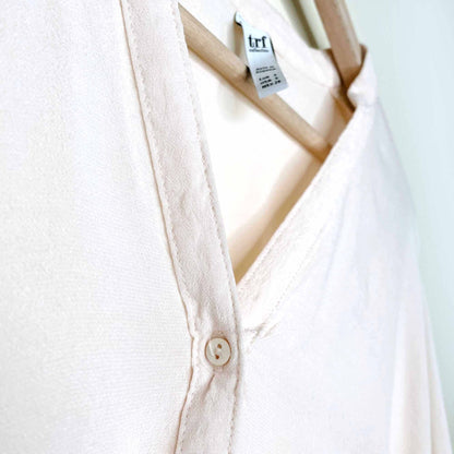 Zara oversized peach v-neck button down blouse - size Small