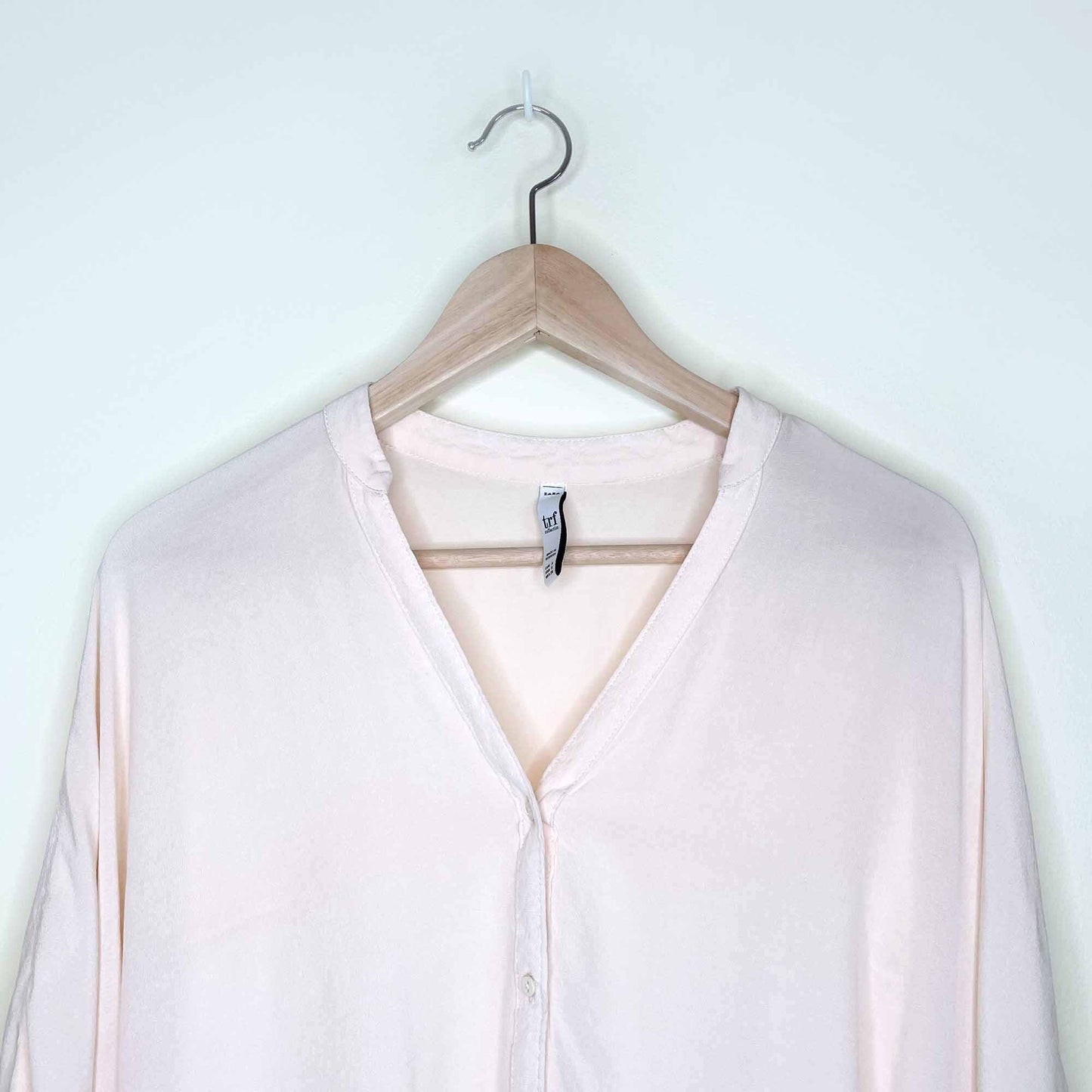 Zara oversized peach v-neck button down blouse - size Small