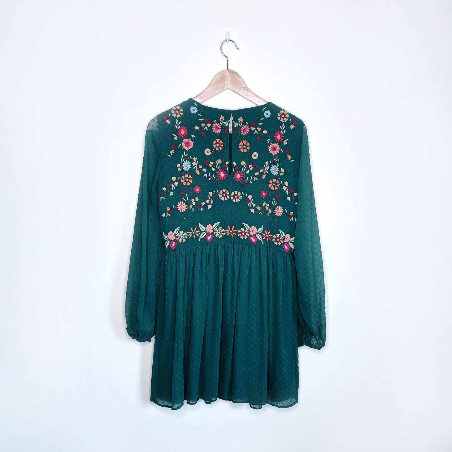 Zara green embroidered dotted chiffon dress - size Medium
