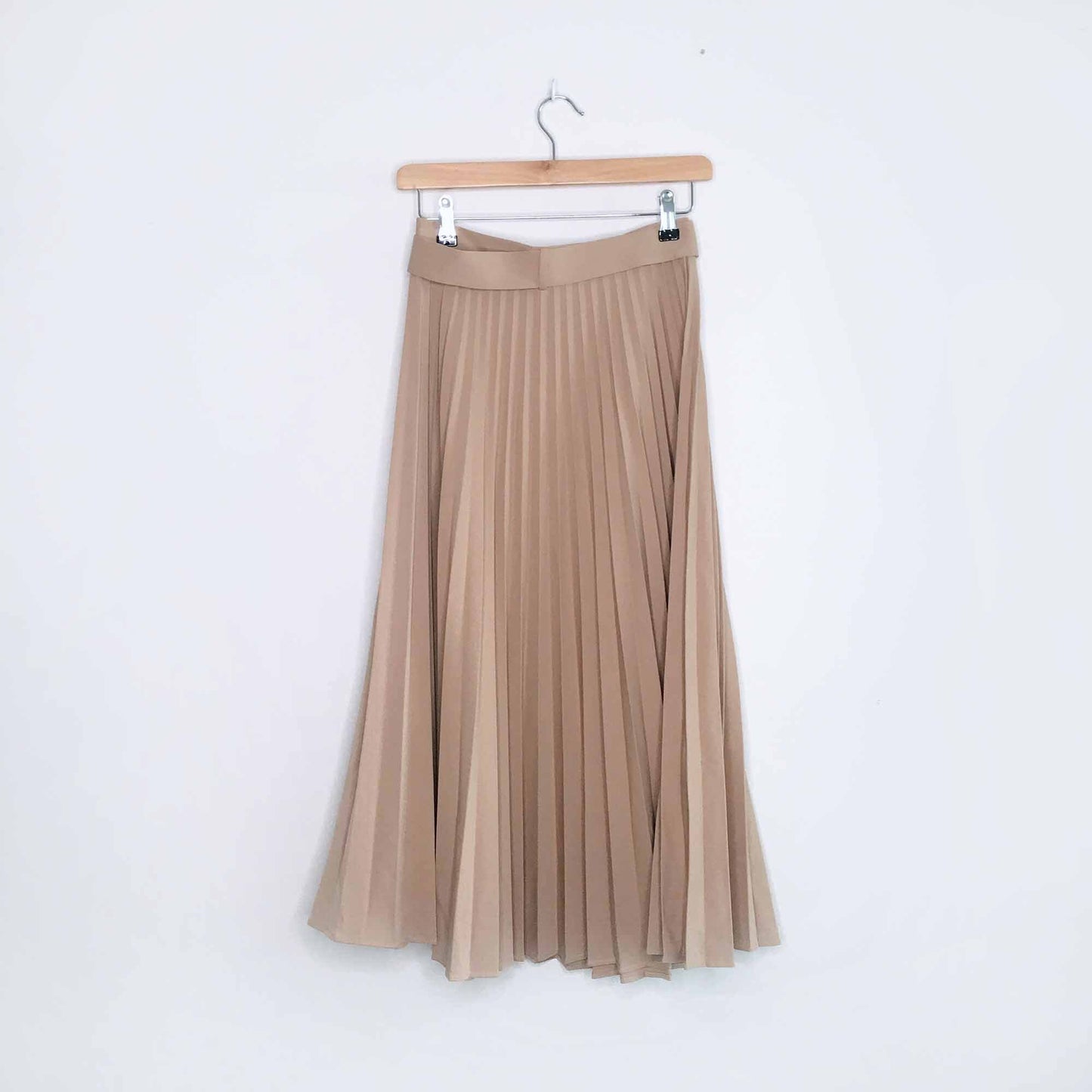 NWOT Zara pleated belted midi skirt in sand - size xs
