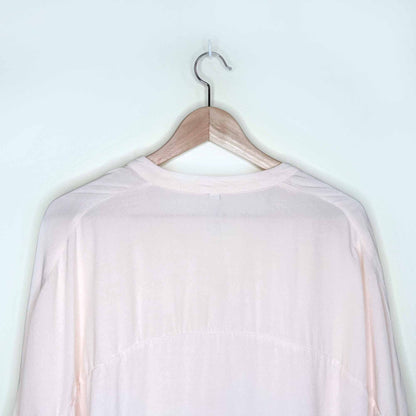 Zara oversized peach v-neck button down blouse - size Small
