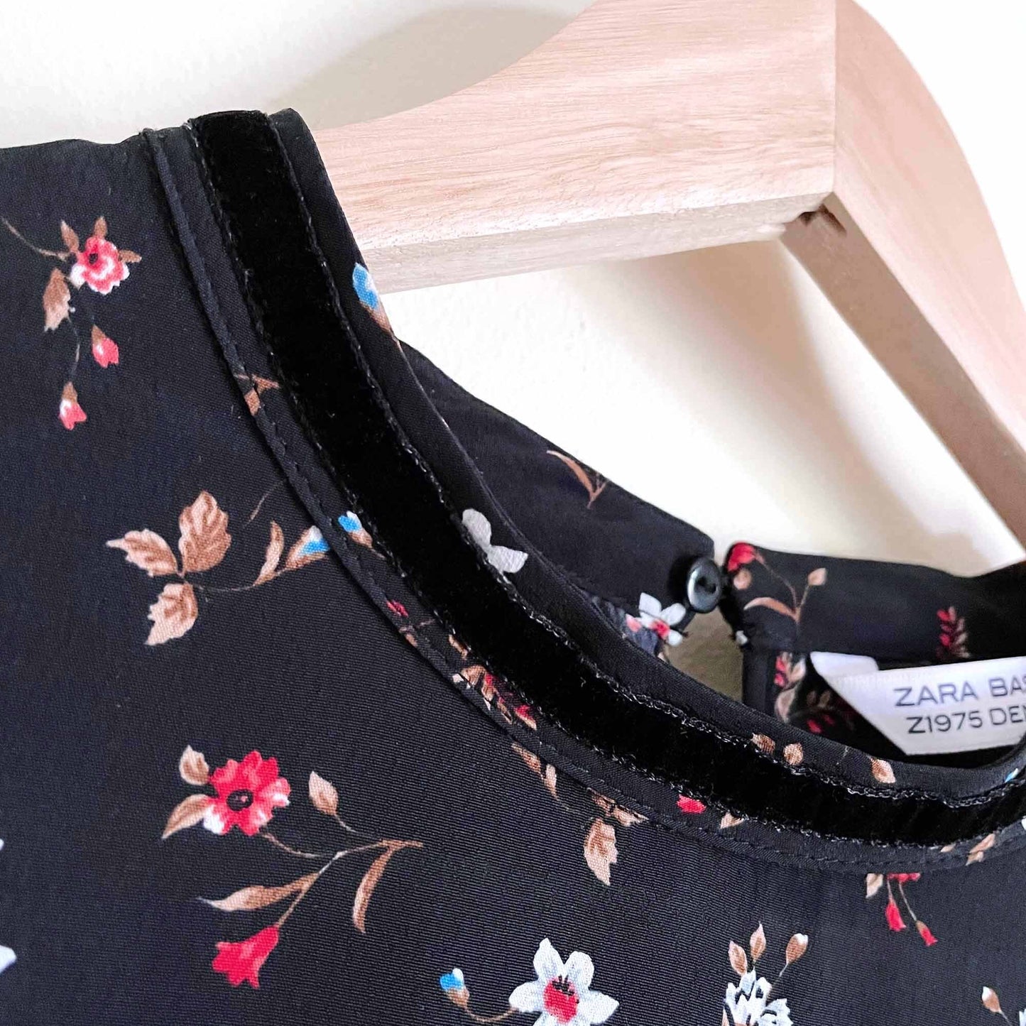 zara black floral peplum blouse with velvet trim - size medium