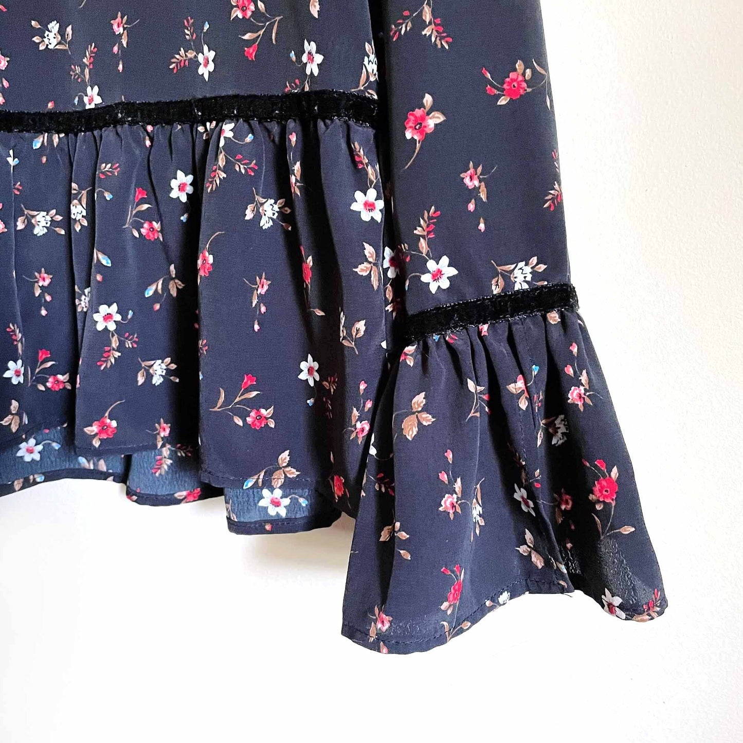 zara black floral peplum blouse with velvet trim - size medium