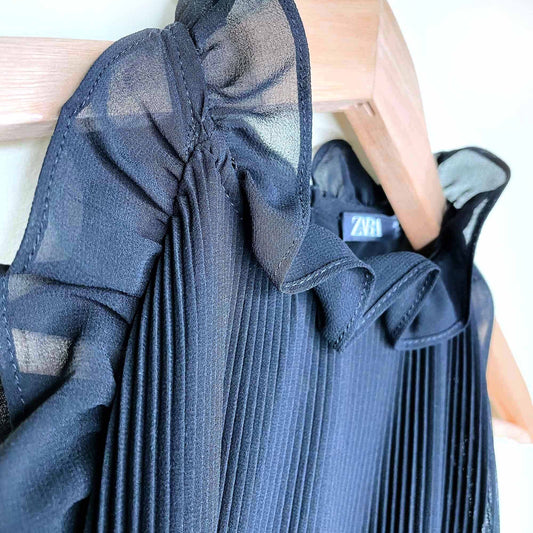 nwt zara high neck accordion blouse with ruffles - size xs