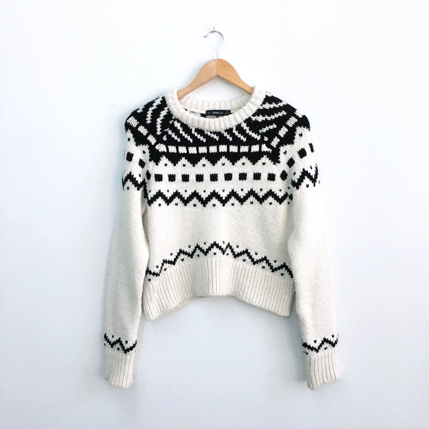 Zara chunky knit sweater - size Medium