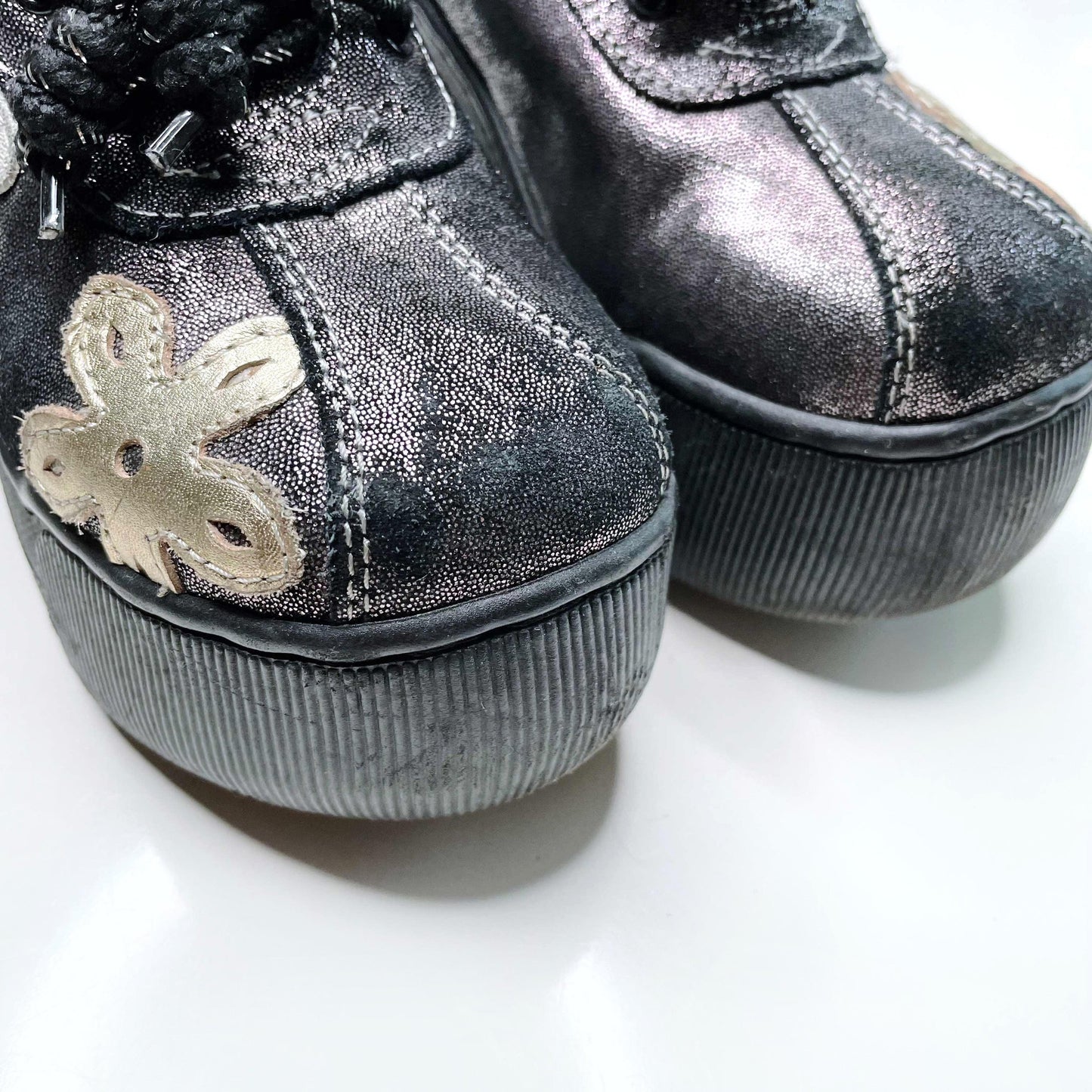 zobr italy design metallic flower platform sneaker - size 4.5